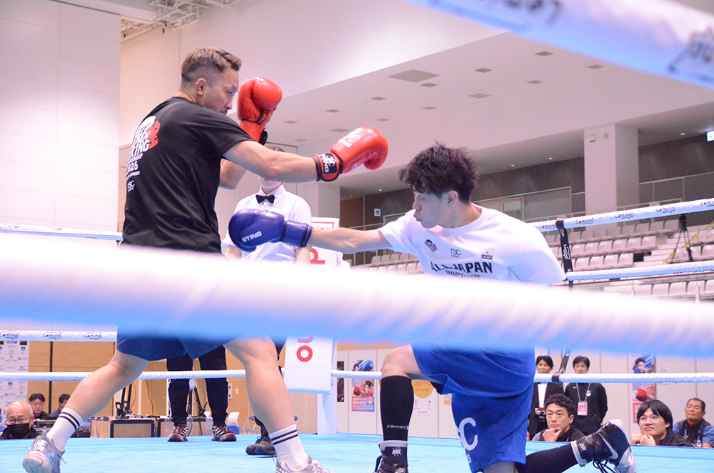 2. 最初に登場したのは帝拳ジムの現役トレーナー、粟生さん