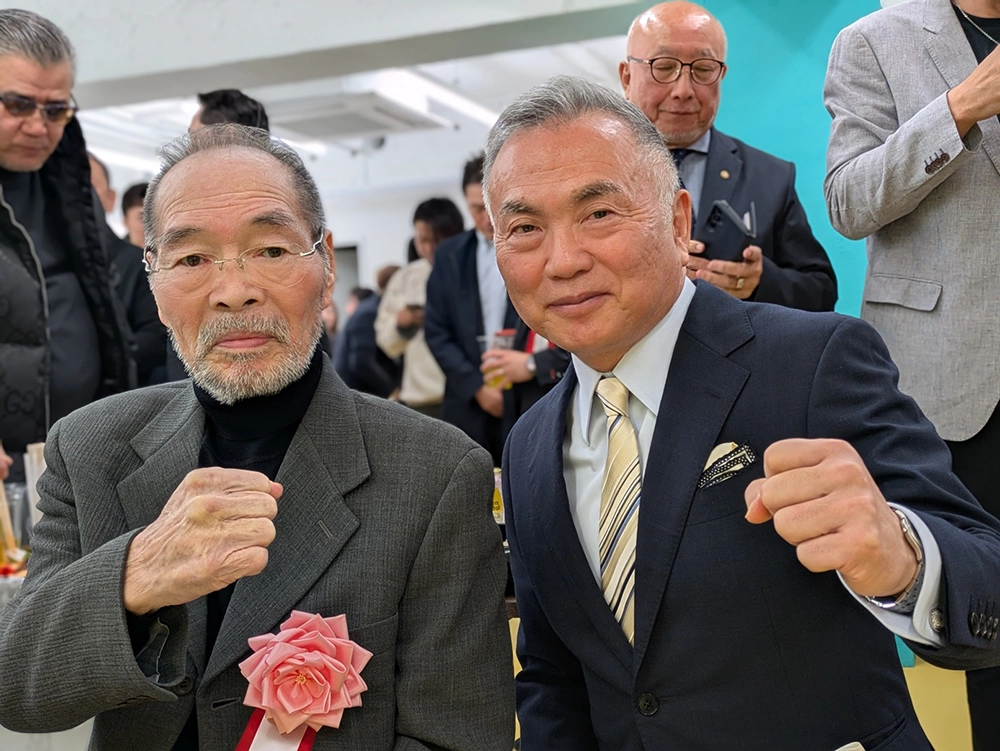 2.久々のガッツさんと右は司会を務めた高柳アナウンサー