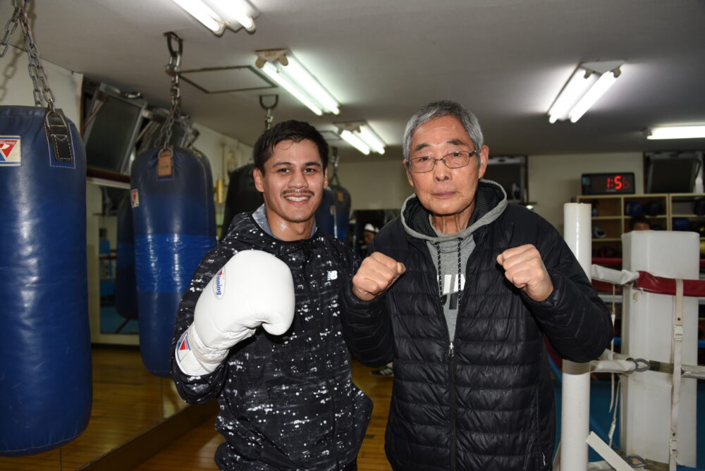 WCP241225.1.●沼田会長とローマンの元世界王者が2人。