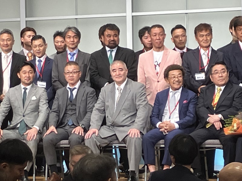 浜田剛史会長を中心に